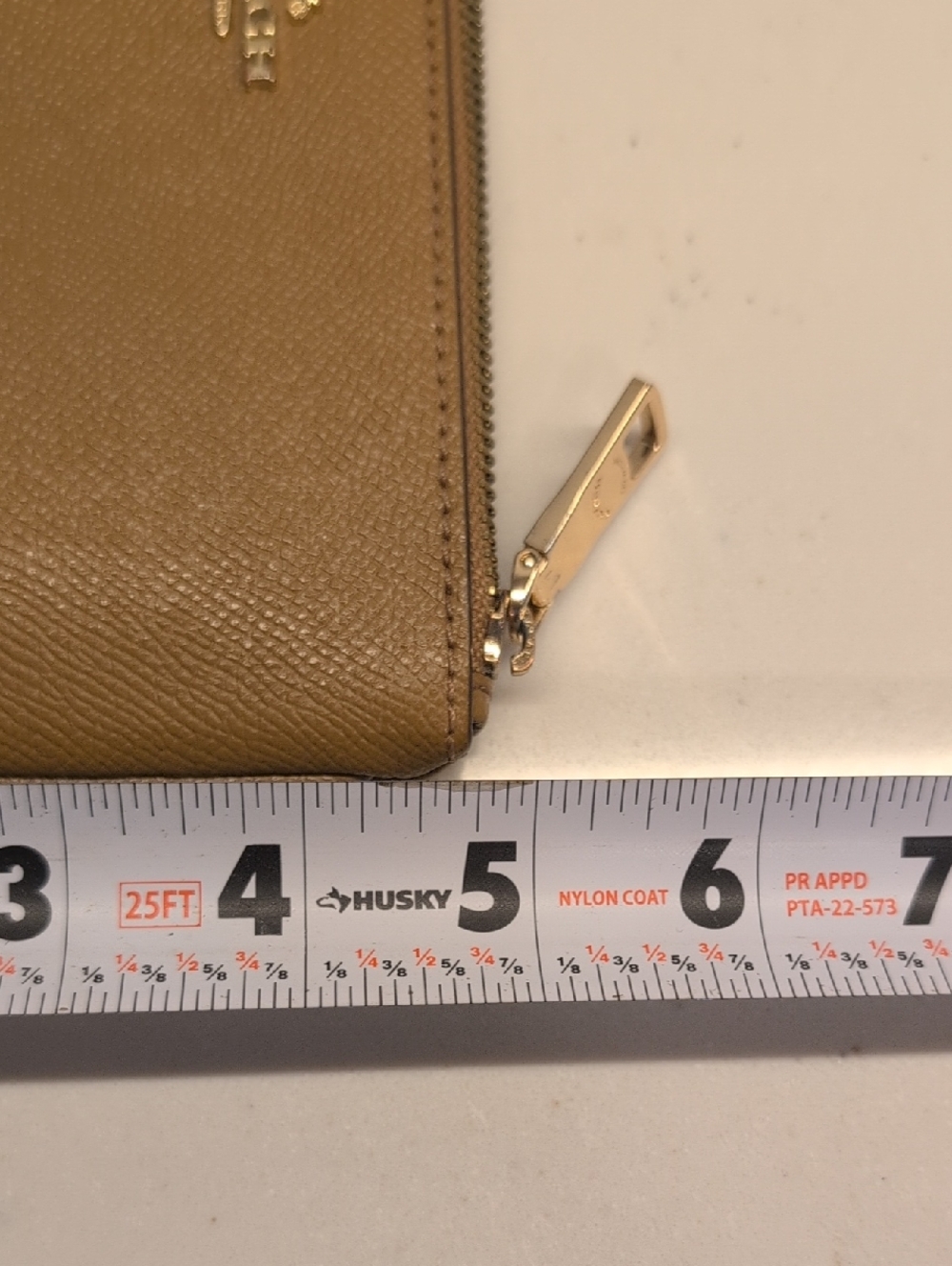 Coach Leather Zip Wallet - EUC - Tan 8x5 Inches - Picture 9 of 9